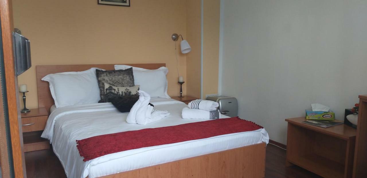La Casa Nord Hotel Bukarest Kültér fotó